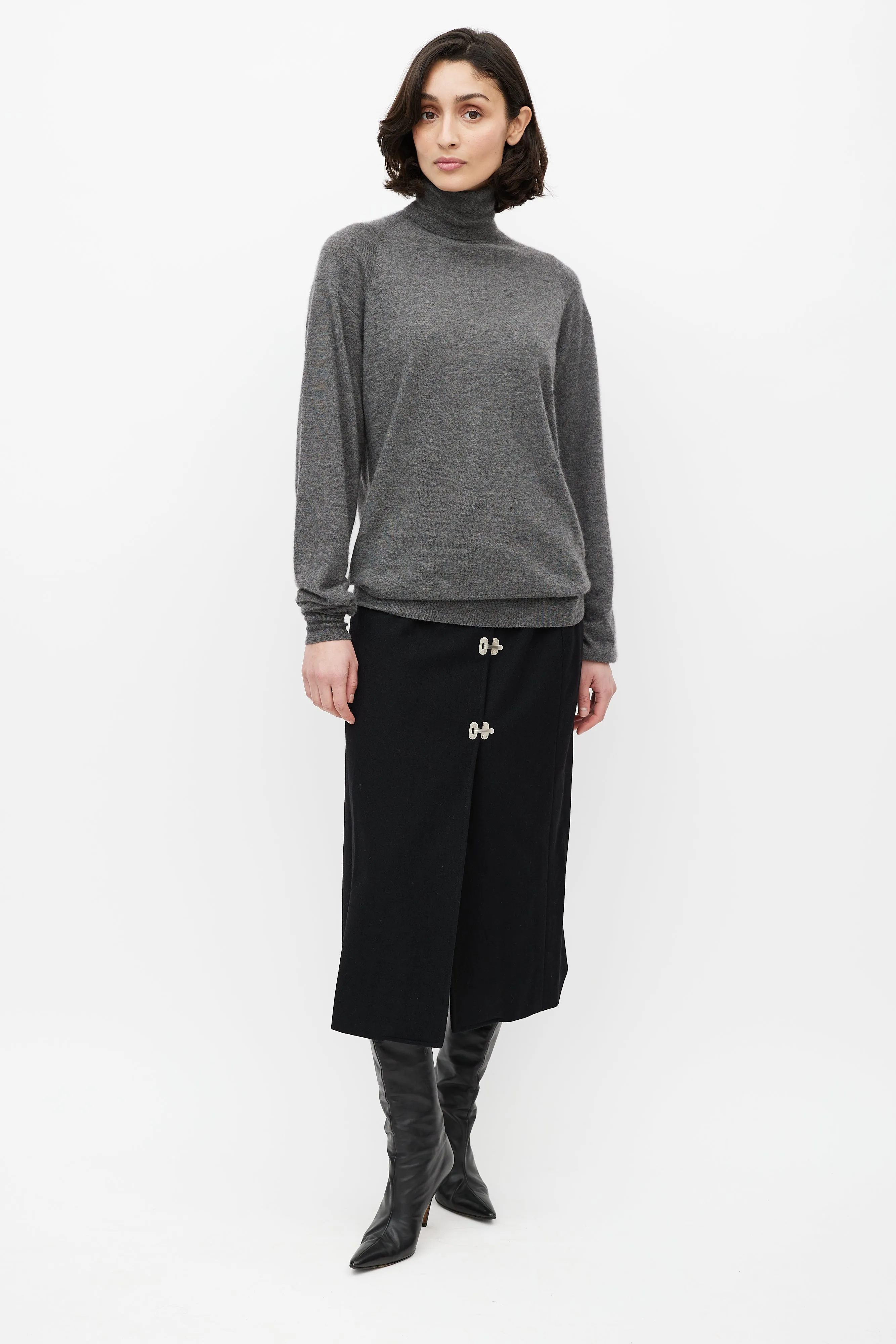 Grey Cashmere Knit Turtleneck