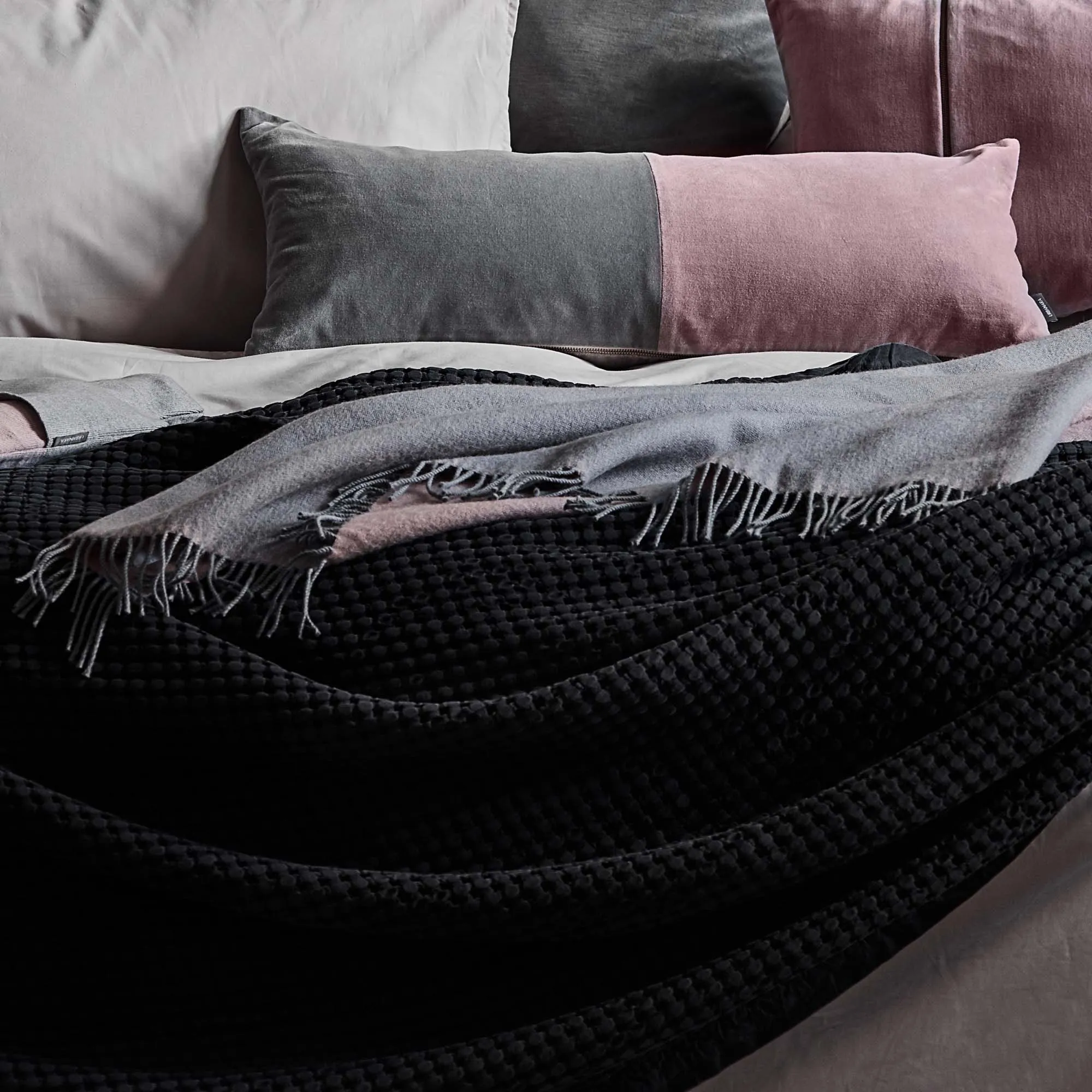 Jonava Merino Wool Blanket [Powder Pink/Grey]