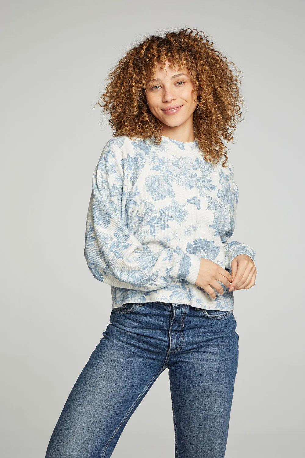 Long Sleeve Cropped Mock Neck Raglan Tee