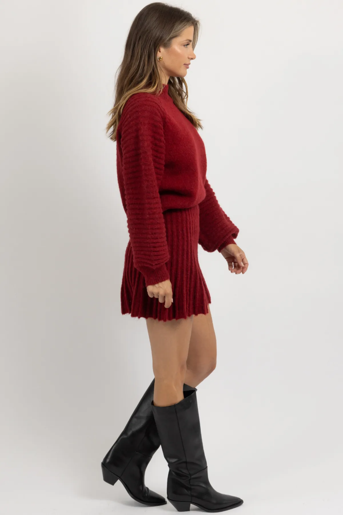 MANHATTAN RED SWEATER SKIRT SET