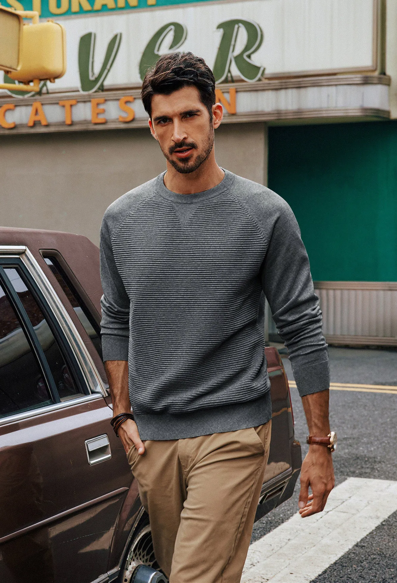 Men Textured Sweater Long Raglan Sleeve Crew Neck Ribbed Cuff Knitwear