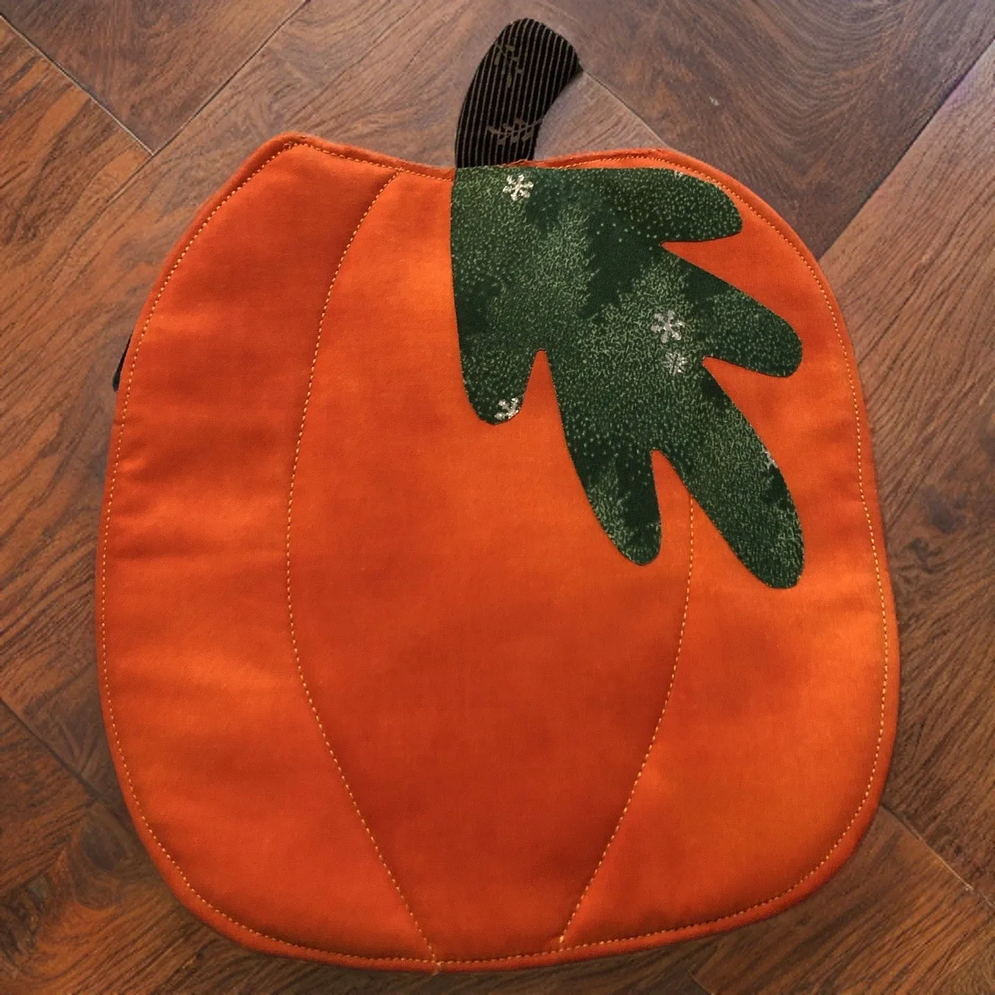 Quilted, Hotpad, Pumpkin with Leaf