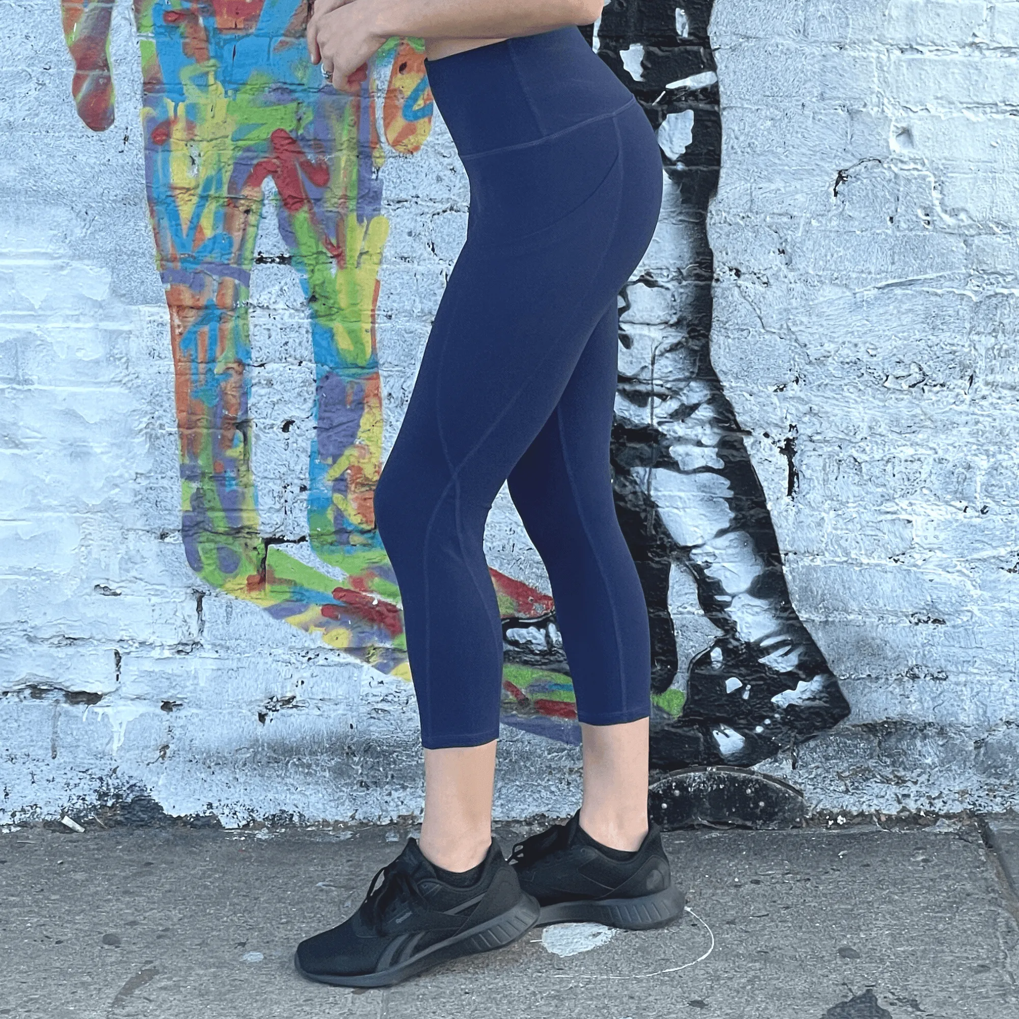 Seajoy Athletic High-Waisted Capri Leggings with Hip Pockets