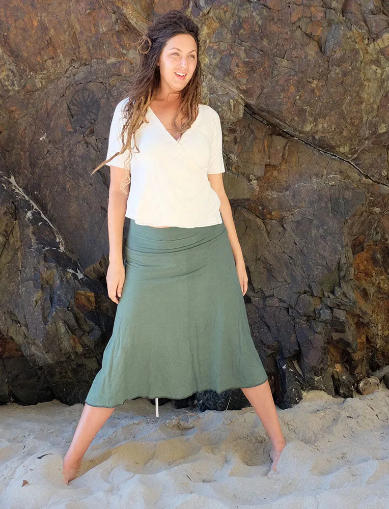 Secret Pocket Wanderer Below Knee Skirt